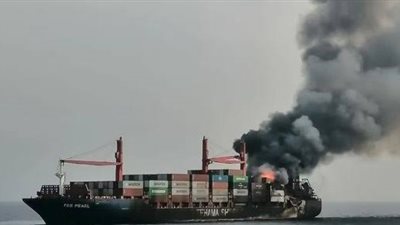 الحماية المدنية بالسويس تنجح في السيطرة على حريق سفينة الصيد بميناء الأتكة 