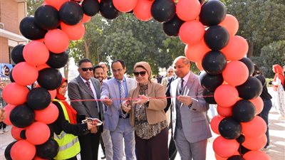 معرض الأسر المنتجة بجامعة أسيوط