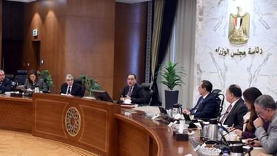 رئيس الوزراء يتابع مستجدات إعداد استراتيجية إنتاج الهيدروجين الأخضر