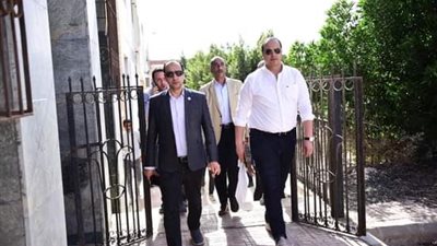 رئيس الرعاية الصحية يتفقد مستشفيات الطور الجديدة