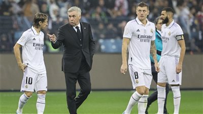 بنزيمة وفينسيوس يقودان هجوم ريال مدريد لمواجهة برشلونة في كأس الملك