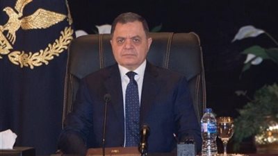 وزير الداخلية يهنئ رئيس أركان القوات المسلحة بمناسبة يوم الشهيد