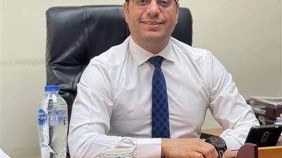 خبير مصرفي يشيد بإدارة الحكومة المصرية للاقتصاد في ظل الأزمات العالمية