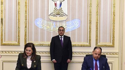 وزير المالية يوضح شروط الحصول على 1000 جنيه ضمن مشروع تنمية الأسرة