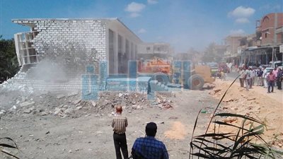 بالصور.. حملة مكبرة لإزالة التعديات على الأراضي بالإسكندرية