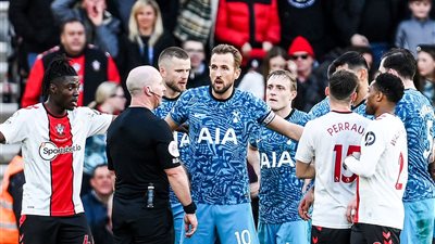 توتنهام يتعثر أمام ساوثهامبتون بتعادل إيجابي في الدوري الإنجليزي 