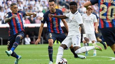 التعادل يحسم نتيجة الشوط الأول بين ريال مدريد وبرشلونة في كلاسيكو إسبانيا 