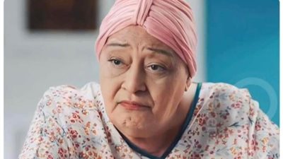 أشرف زكي من جنازة لبنى محمود: إنسانة خلوقة وعظيمة