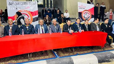 رئيس جامعة الزقازيق يشارك الطلاب فعاليات احتفال الدورة الكشفية الـ36 