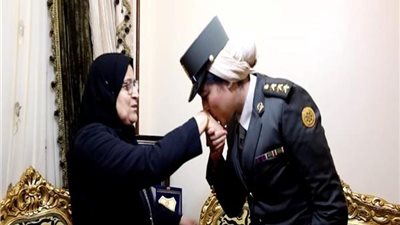 القوات المسلحة تشارك أمهات الشهداء احتفالات يوم المرأة المصرية بالزيارات والهدايا