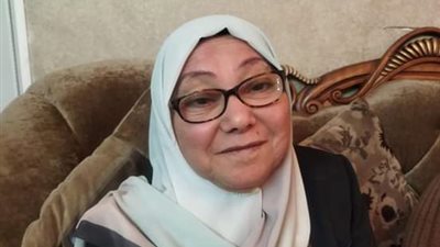 محافظ بورسعيد يهنئ الأم المثالية الأولى على مستوى الجمهورية 