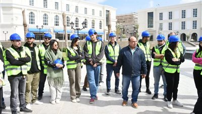 الإسكان تنظم زيارة لطلاب الجامعة الألمانية داخل مدينة العلمين الجديدة
