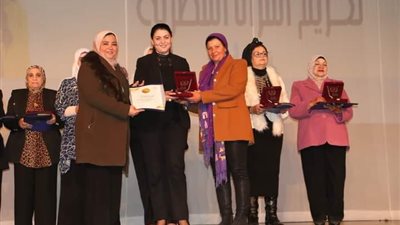 تكريم النائبة هند جوزيف من قصور الثقافة على مسرح الجمهورية بالقاهرة