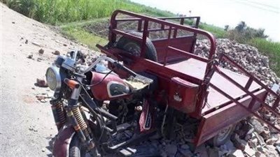 مصرع شخص وإصابة 5 آخرين جراء حادث انقلاب تروسيكل في محافظة قنا