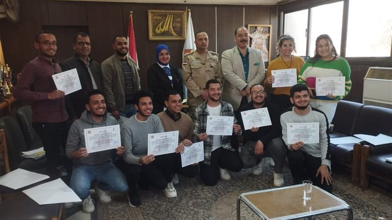 جامعة أسيوط تكرم