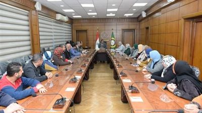 محافظ الدقهلية يحيل عدد من مديري الإدارات ورؤساء الأقسام للتحقيق