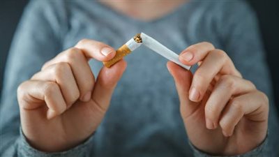 فرصة ذهبية للإقلاع.. استشاري نفسي يوضح مزايا التوقف عن التدخين في رمضان 