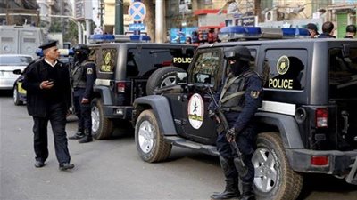 سيدة تطلب مساعدة الشرطة كونها مريضة ولا تقوى على الحركة في الإسكندرية