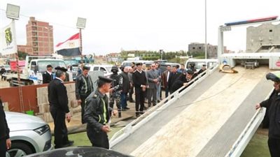 محافظ كفر الشيخ يشن حملة إزالة الإشغالات وضبط المخالفات بالمدن