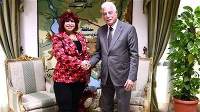 محافظ جنوب سيناء يبحث فرص إقامة مهرجان شرم الشيخ الدولي