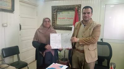 محافظ كفر الشيخ يشهد تسليم عقود تقنين أراضي أملاك الدولة