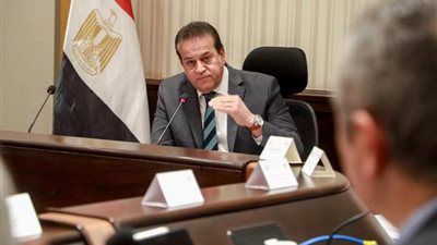 انطلاق اجتماع تحسين أحوال الأطباء بحضور وزير الصحة