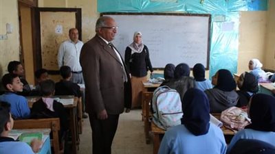 وكيل وزارة التربية يتفقد سير العملية التعليمية في بني سويف