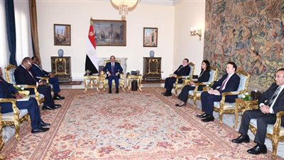 الرئيس السيسي يستقبل وفد مجموعة بنك التنمية الإفريقي بمصر