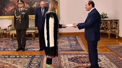 السيسي يعتمد أوراق عدداً من السفراء لدى جمهورية مصر العربية