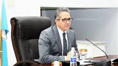 عالم مصريات ووزير سياحة.. أبرز المعلومات عن خالد العناني مرشح العرب لليونيكسو