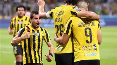 الاتحاد يفوز علي الوحدة وينفرد بصدارة الدوري السعودي 
