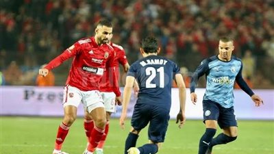 الشوط الأول ينتهي بالتعادل السلبي بين الأهلي وبيراميدز بكأس مصر