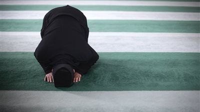 صلاة التهجد فضلها وعدد ركعاتها.. هل تختلف عن قيام الليل؟