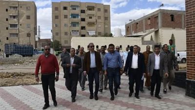 محافظ الفيوم يتفقد عددا من المشروعات بقرية الغرق مركز إطسا