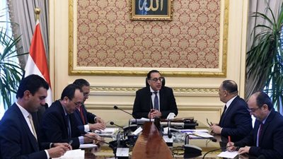 رئيس الوزراء يستقبل مدير المركز الوطني لتخطيط استخدامات أراضي الدولة