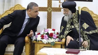 محافظ سوهاج يهنئ البابا تواضروس بمناسبة عيد القيامة 