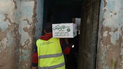 نشاط مكثف بكفر الشيخ لتوزيع كراتين رمضان للأسر الأولى بالرعاية 