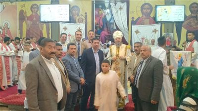 رئيس «سمالوط» بالمنيا يقدم التهانئ للأقباط بكنائس المدينة  