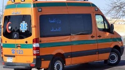 بداخلها حالة حرجة.. تفاصيل اعتراض قائد سيارة ملاكي لـ إسعاف بالمعادي
