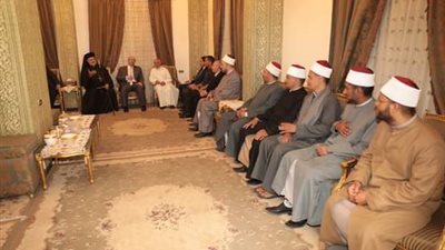 محافظ بني سويف يزور عدداً من الكنائس بمناسبة عيد القيامة المجيد