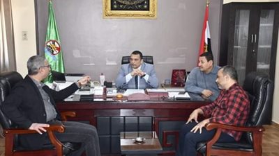 محافظ الفيوم يتابع خطط ترشيد استهلاك الكهرباء 