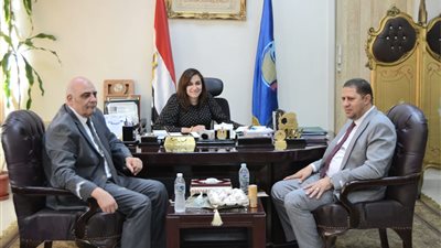 نائب محافظ البحيرة تستقبل المهنئين بعيد الفطر المبارك