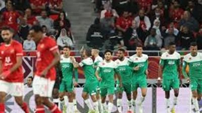مهاجم وحيد وخماسي في وسط الميدان.. تشكيل الرجاء لمباراة الأهلي 