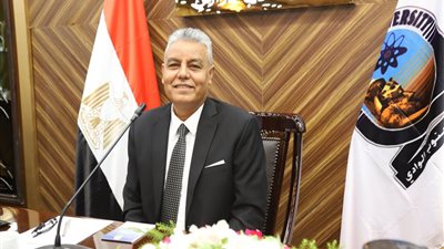 رئيس جامعة جنوب الوادي يهنئ الرئيس السيسي بمناسبة ذكرى تحرير سيناء