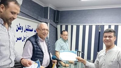 أمين مستقبل وطن أسيوط يكرم شباب الحزب على جهدهم المبذول خلال الفترة الماضية