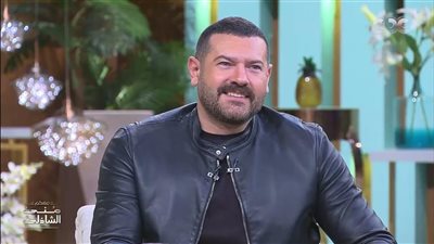 عمرو يوسف يكشف حقيقة خلافه مع آسر ياسين