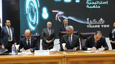 وزير التعليم العالي يشهد توقيع بروتوكولات بين جامعة أسيوط والمؤسسات الإنتاجية الصناعية
