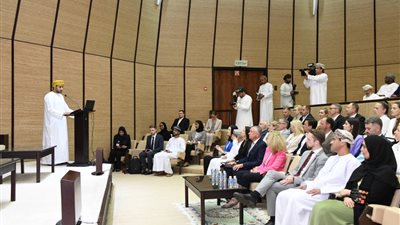 بحث الفرص الاستثمارية في المنتدى العماني الليتواني