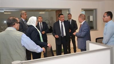 وزير التنمية المحلية يباشر مهام عمله من مقر الوزارة بالعاصمة الإدارية
