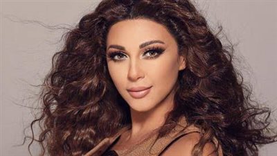 ميريام فارس تشبه نفسها بالأفعى في حفلها الأخير